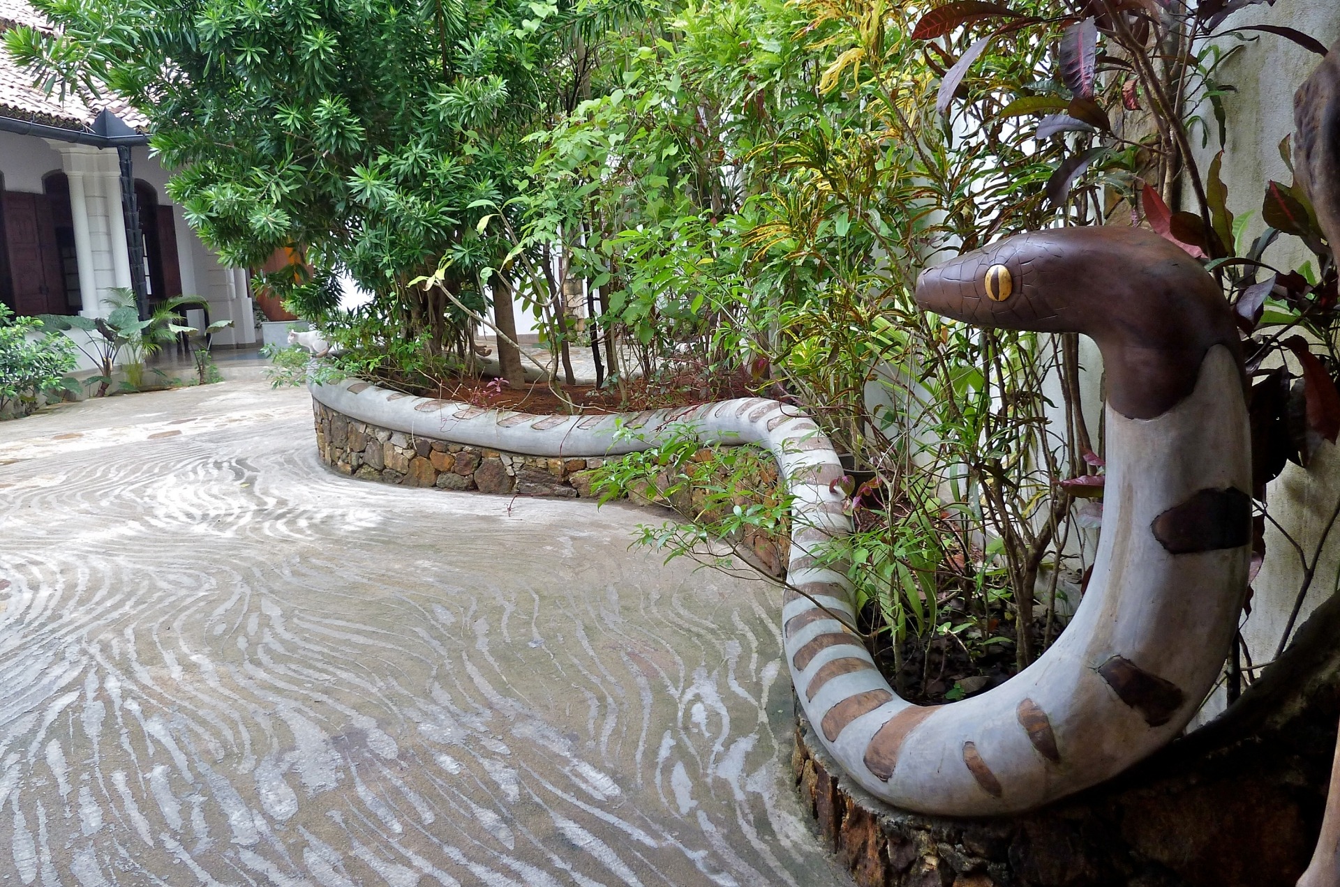 Der Vorgarten im Ayurveda-Hotel Shakti Villa in Ambalangoda, Sri Lanka