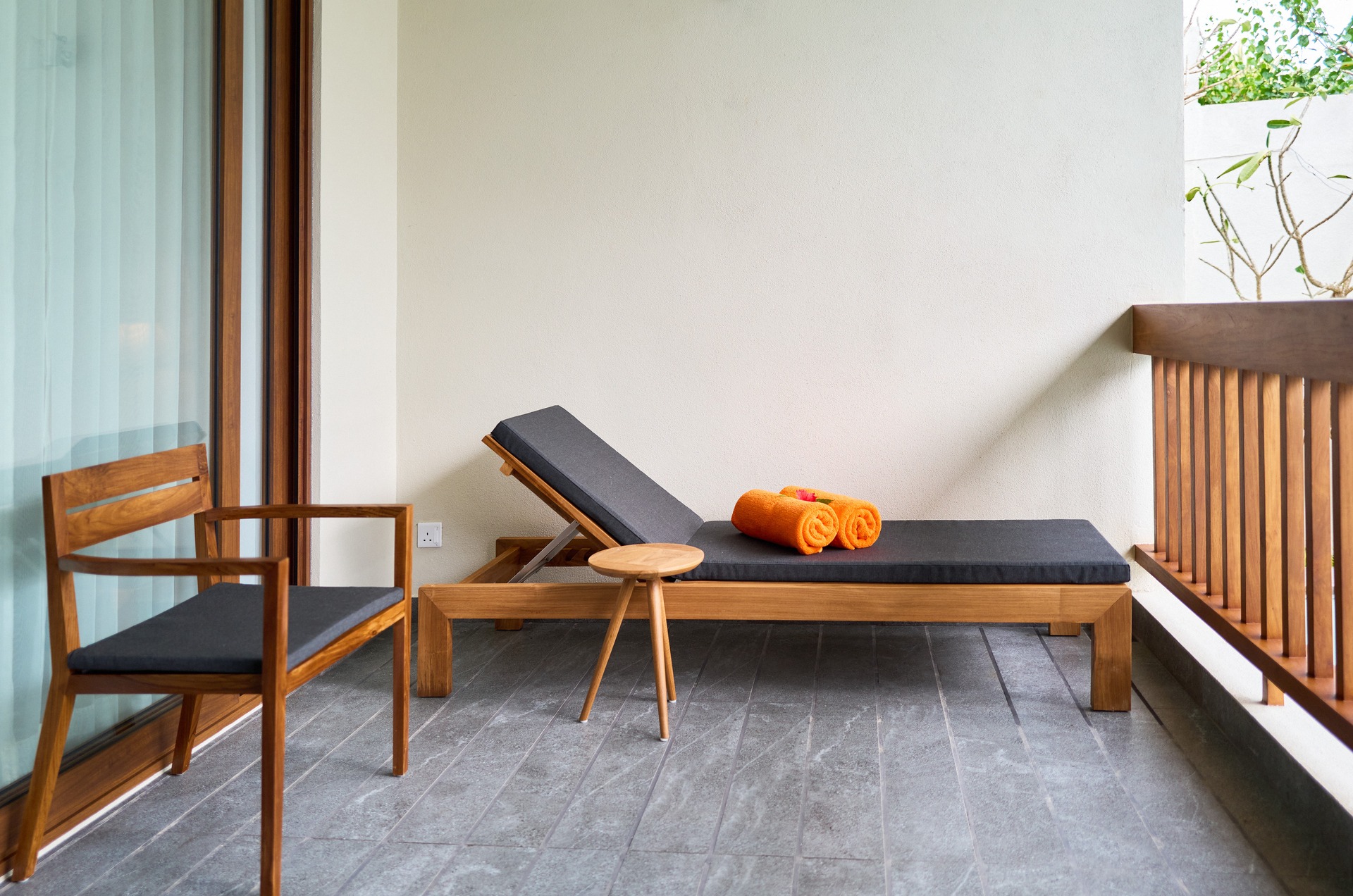 Zimmer Nr. 3 – schattiger Balkon mit Meerblick