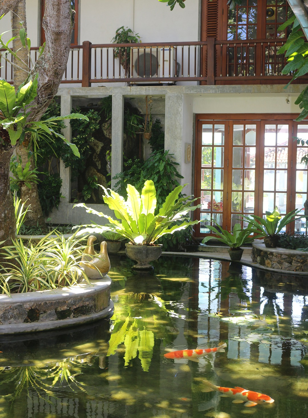 Koi-Teich in der Shakti Villa