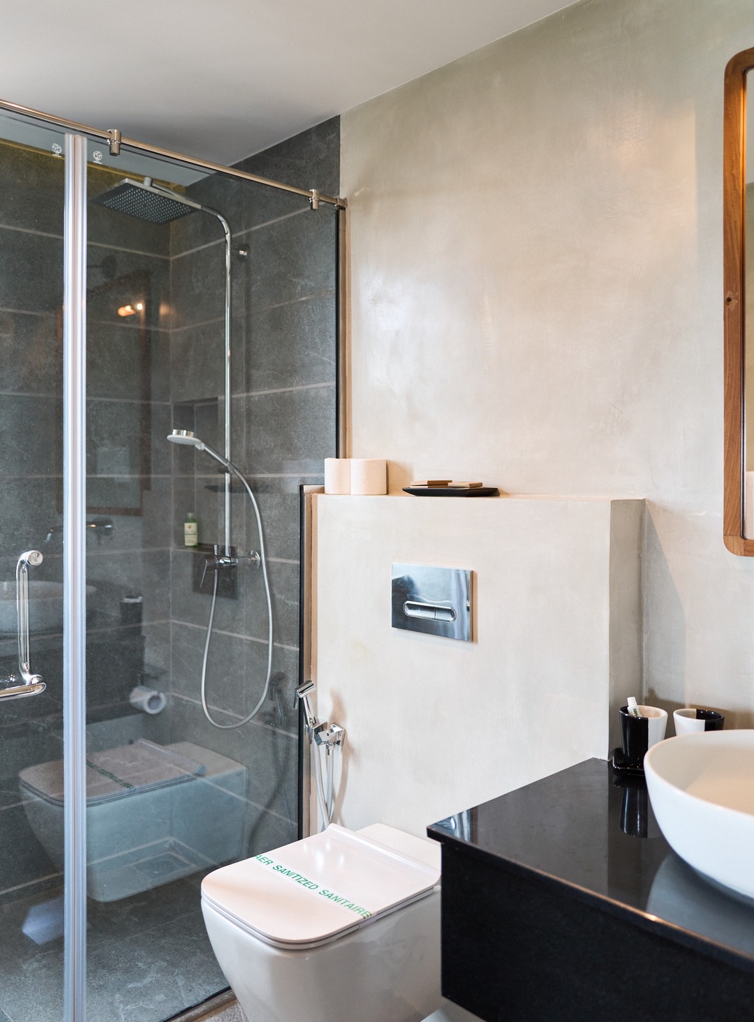 Zimmer Nr. 4 – Modernes Bad im Vastu-Design