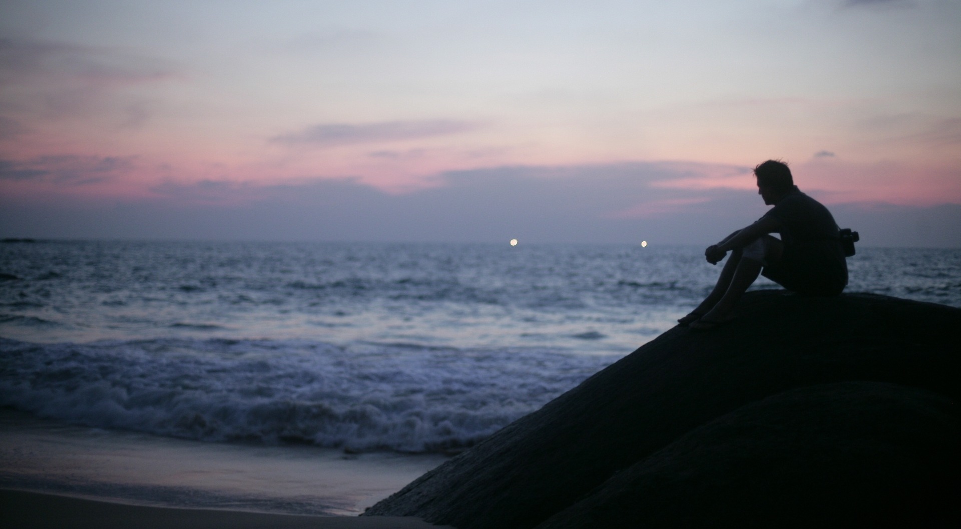 Am ruhigen Strand von Ambalangoda kann man am Morgen und am Abend sehr gut meditieren.